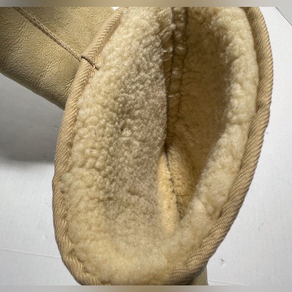 UGG Australia 5340 Tall Braid Winter Boots - Picture 8 of 14